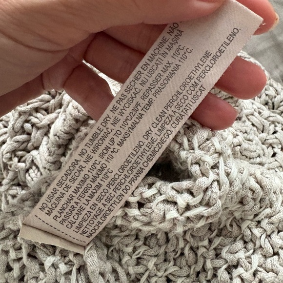 Massimo Dutti womens knit top - Medium - Picture 6 of 6